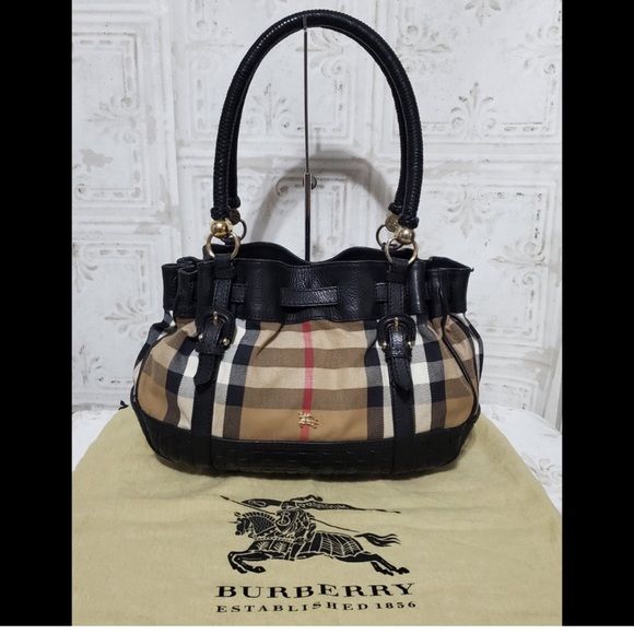 Burberry Nova Check Woven Leather Bucket Bag - Picture 2 of 9